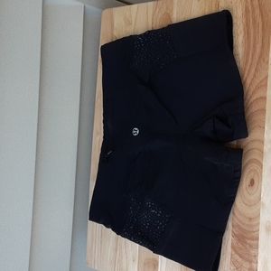 Lululemon short workout shorts 6